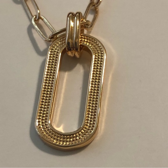 NIB O.Secret Paperclip Chain Pendant Necklace - Picture 6 of 15